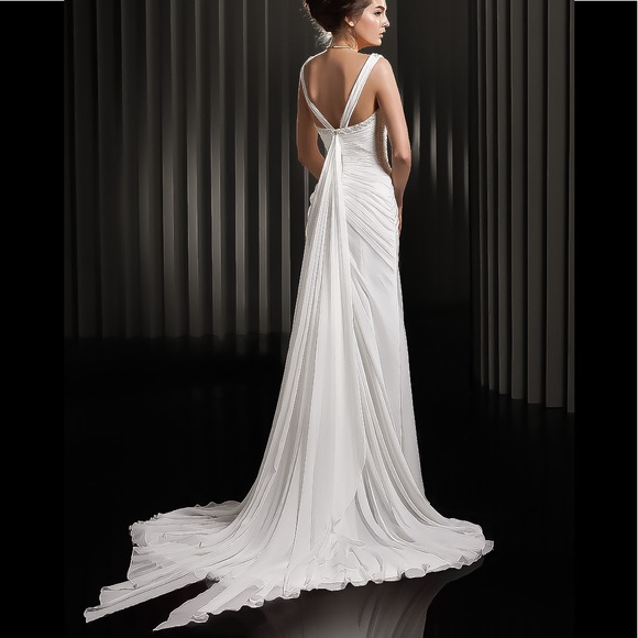 Ivory Enzoani Chiffon Draped Back wedding gown - Picture 4 of 13